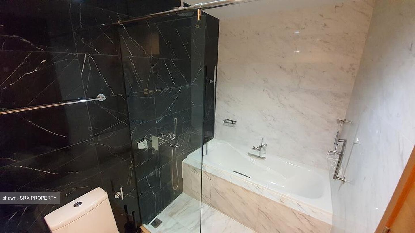 Centro Residences (D20), Condominium #518124581